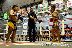 Début du combat Bangla Boxing Stadium - Patong Beach - Phuket